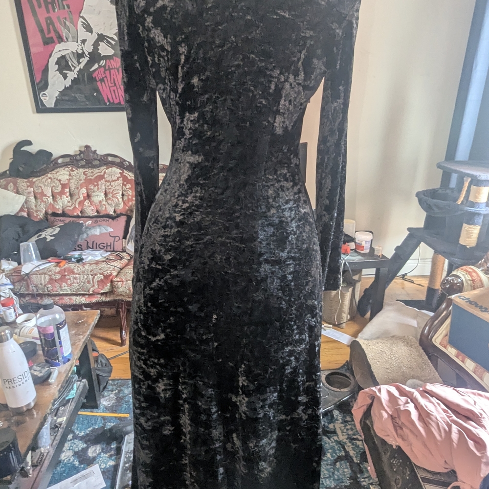 1990s 90s Vintage Goth Elegant Black Velvet Dress - Picture 3 of 3